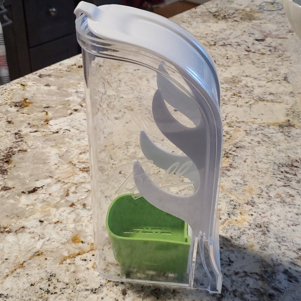 Fresh Herb Saver